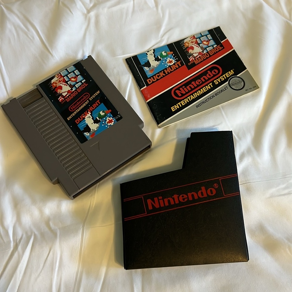 Mario Bros. / Duck Hunt  -Nintendo NES Game, Booklet and Sleeve (all original)